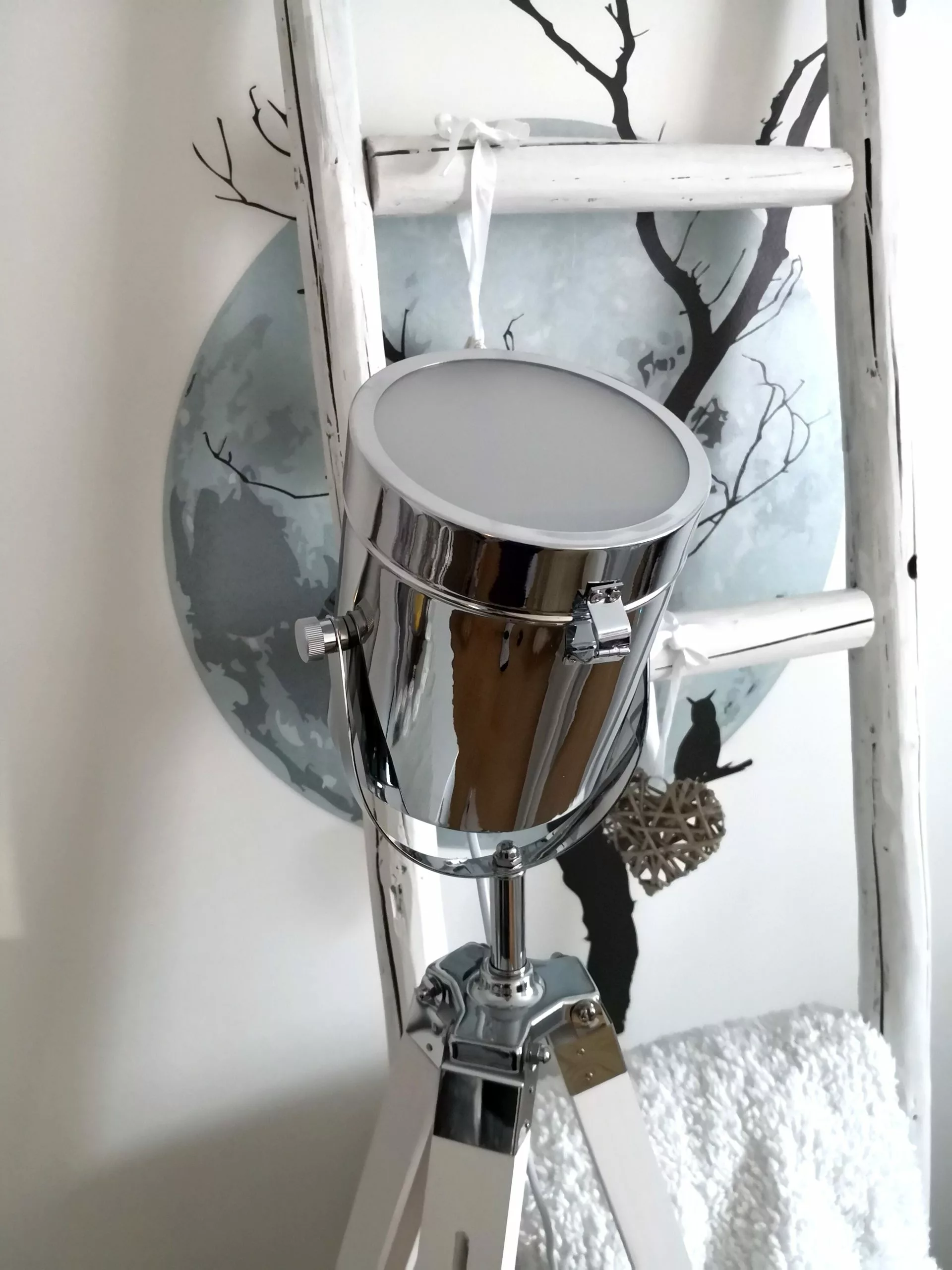 Beliani Lámpara De Pie De Madera De Pino Blanco/plateado 143 Cm ALZETTE - Imagen 4