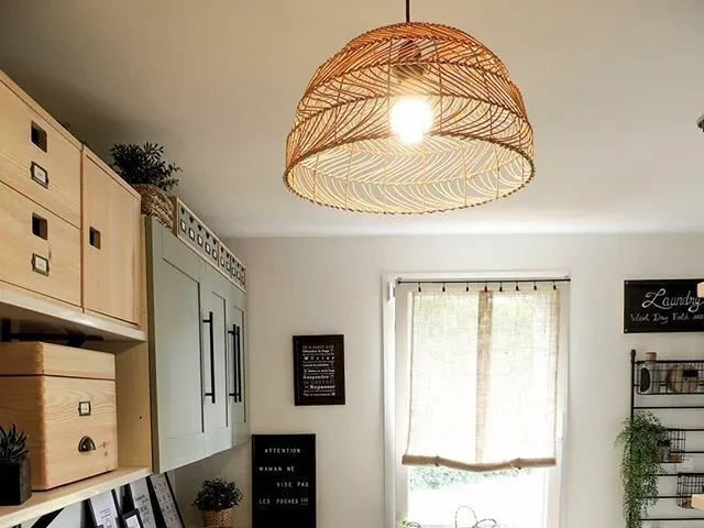 Beliani Lámpara De Techo De Ratán Natural SELENGE 4 Beliani Lámpara De Techo De Ratán Natural SELENGE - Imagen 4