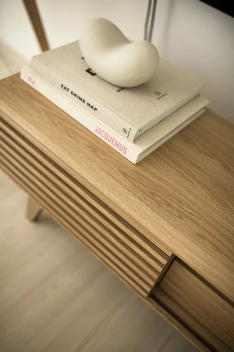 Beliani Mueble TV Madera Clara DETROIT - Imagen 4