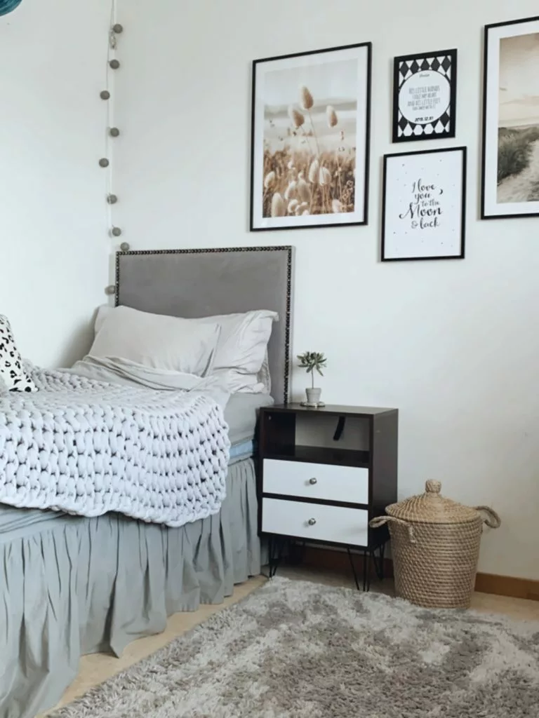 Beliani Mesita De Noche Con Dos Cajones Madera Oscura/blanco ARVIN 4 Beliani Mesita De Noche Con Dos Cajones Madera Oscura/blanco ARVIN - Imagen 4