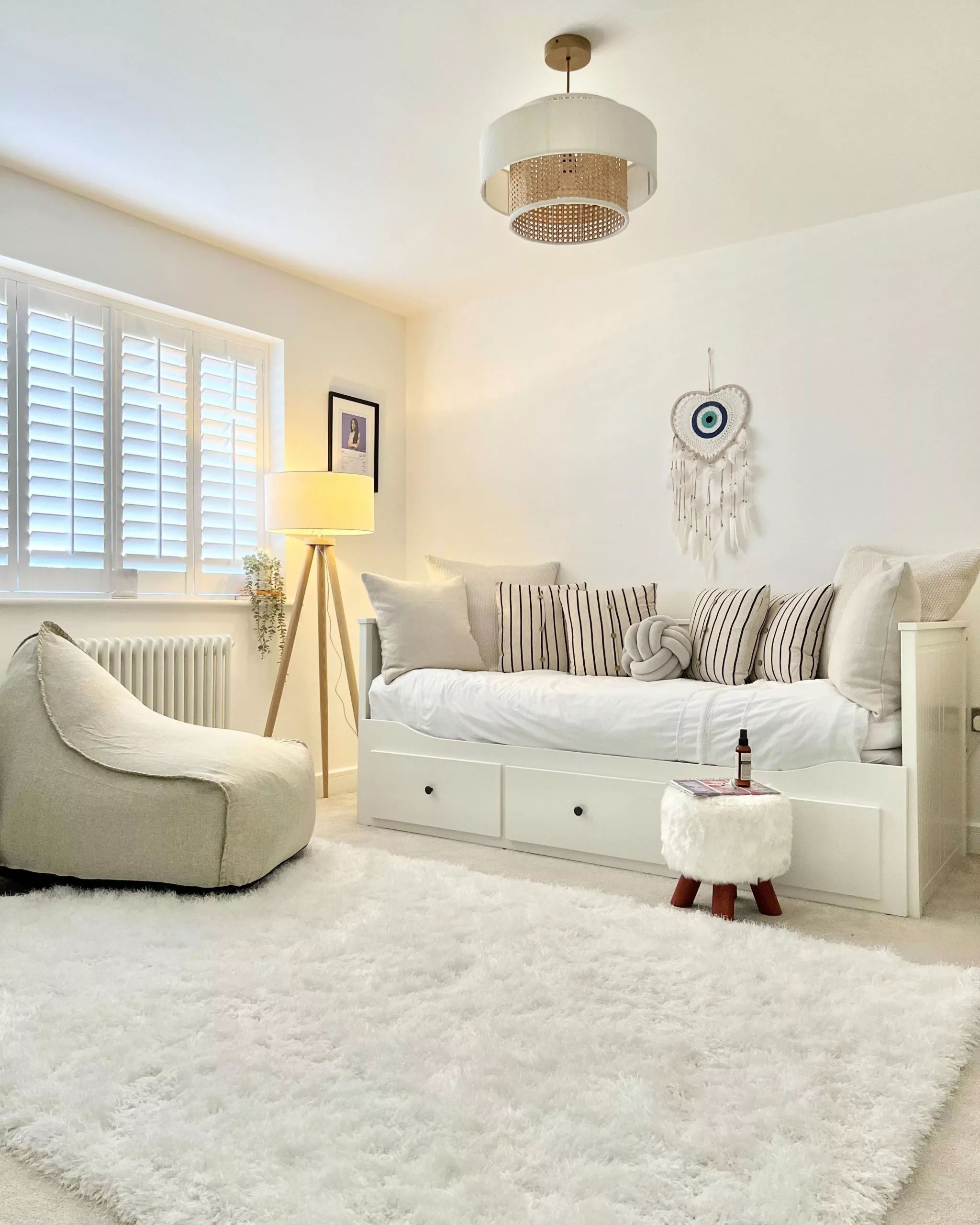 Beliani Lámpara De Pie Blanca NITRA 10 Beliani Lámpara De Pie Blanca NITRA - Imagen 10