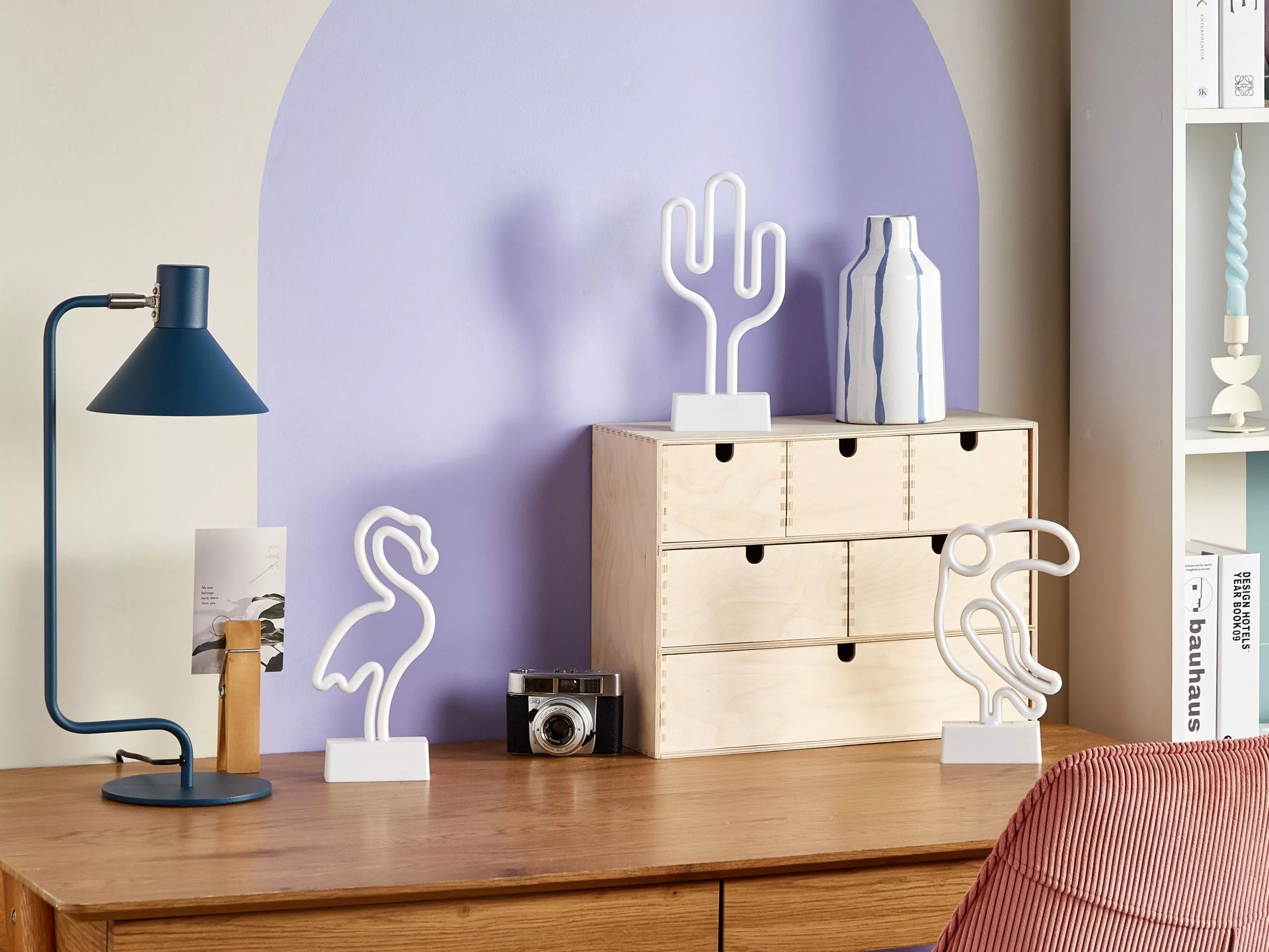 Beliani Conjunto De 3 Letreros LED De Neón Azul/verde/rosa MABEL - Imagen 3