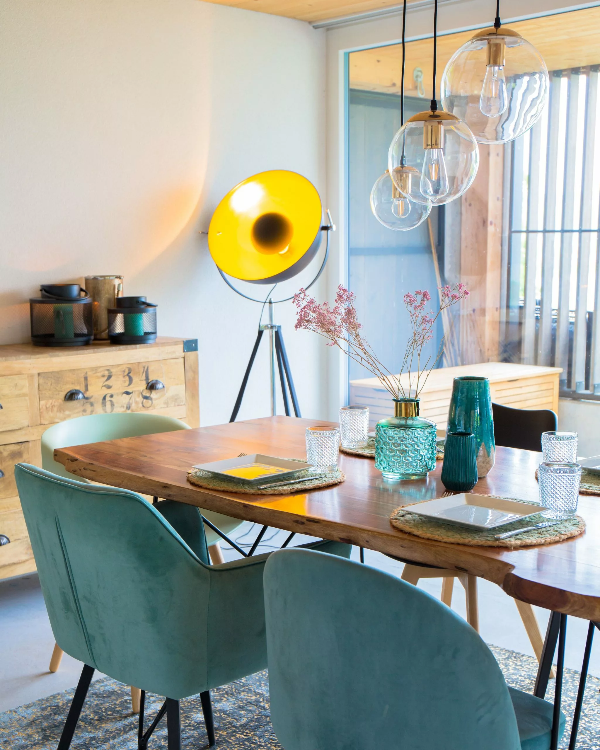 Beliani Lámpara De Pie Negro/dorado THAMES - Imagen 3